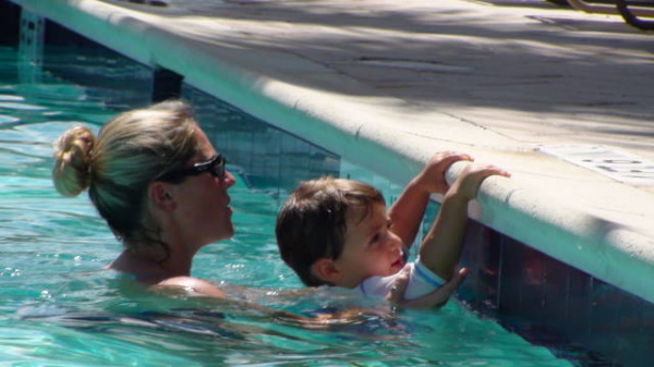 Alyss gives a swim lesson